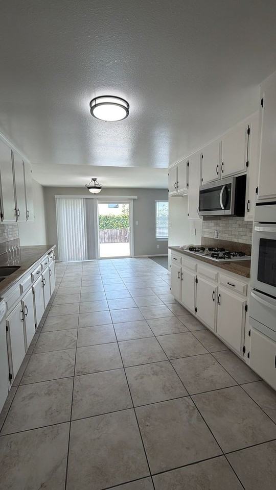 13780 Nogales Dr - Photo 5 of 16