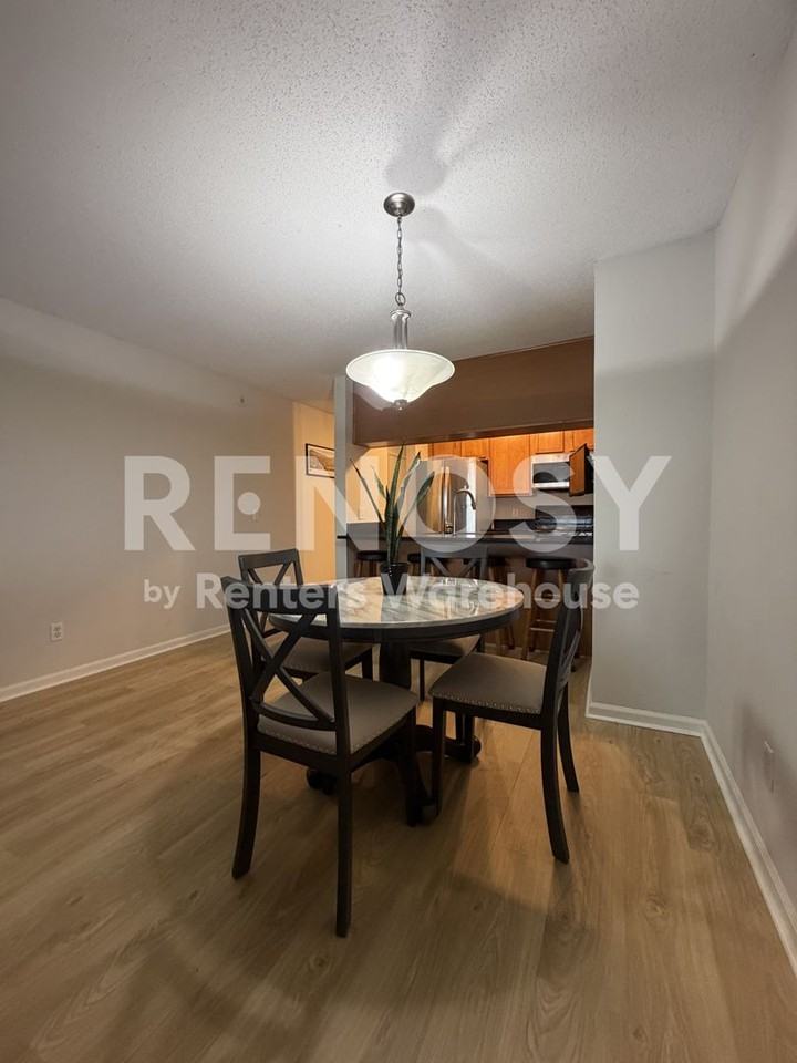 520 Ridgewood Ave #102 - Photo 5 of 18