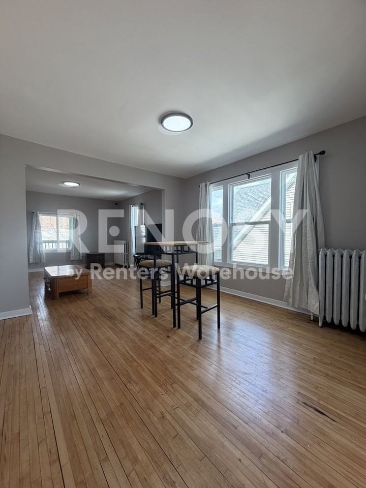 2925 2nd Ave S #3 - Photo 4 of 9