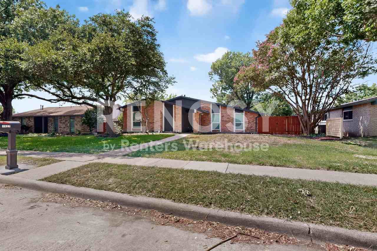 1527 Cherokee Trl - Photo 4 of 36