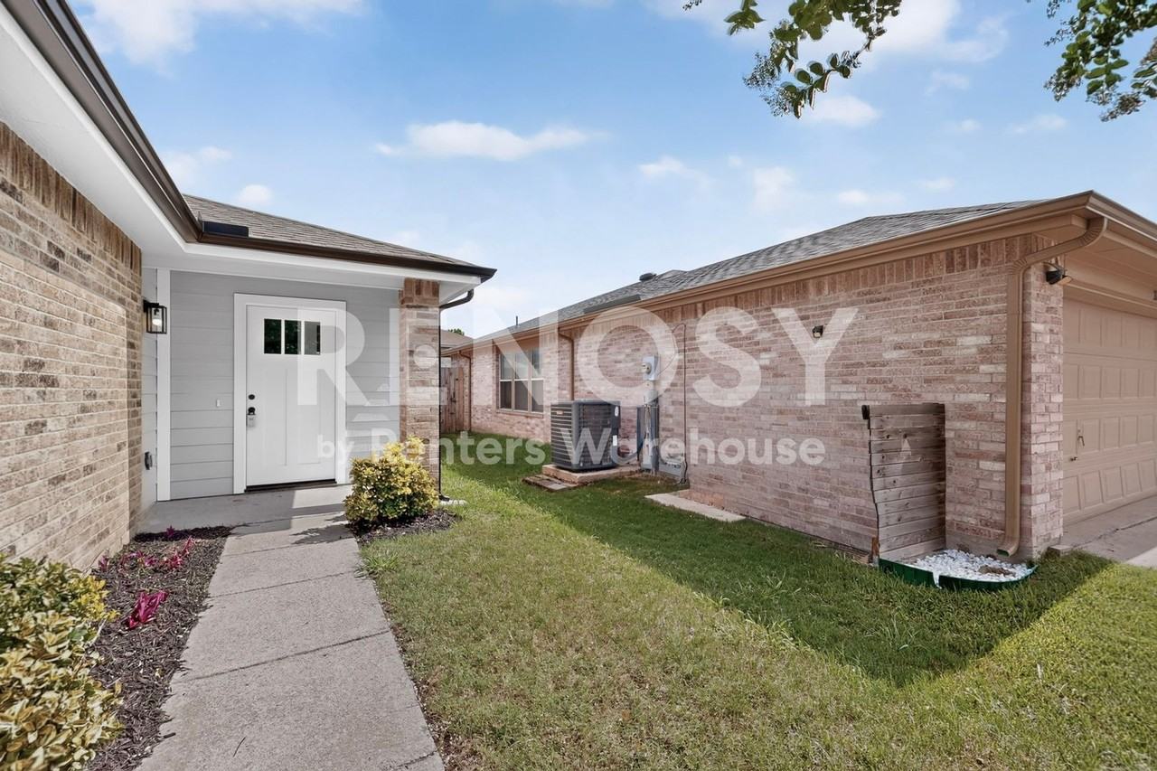 2616 Mountain View Dr - Photo 3 of 39