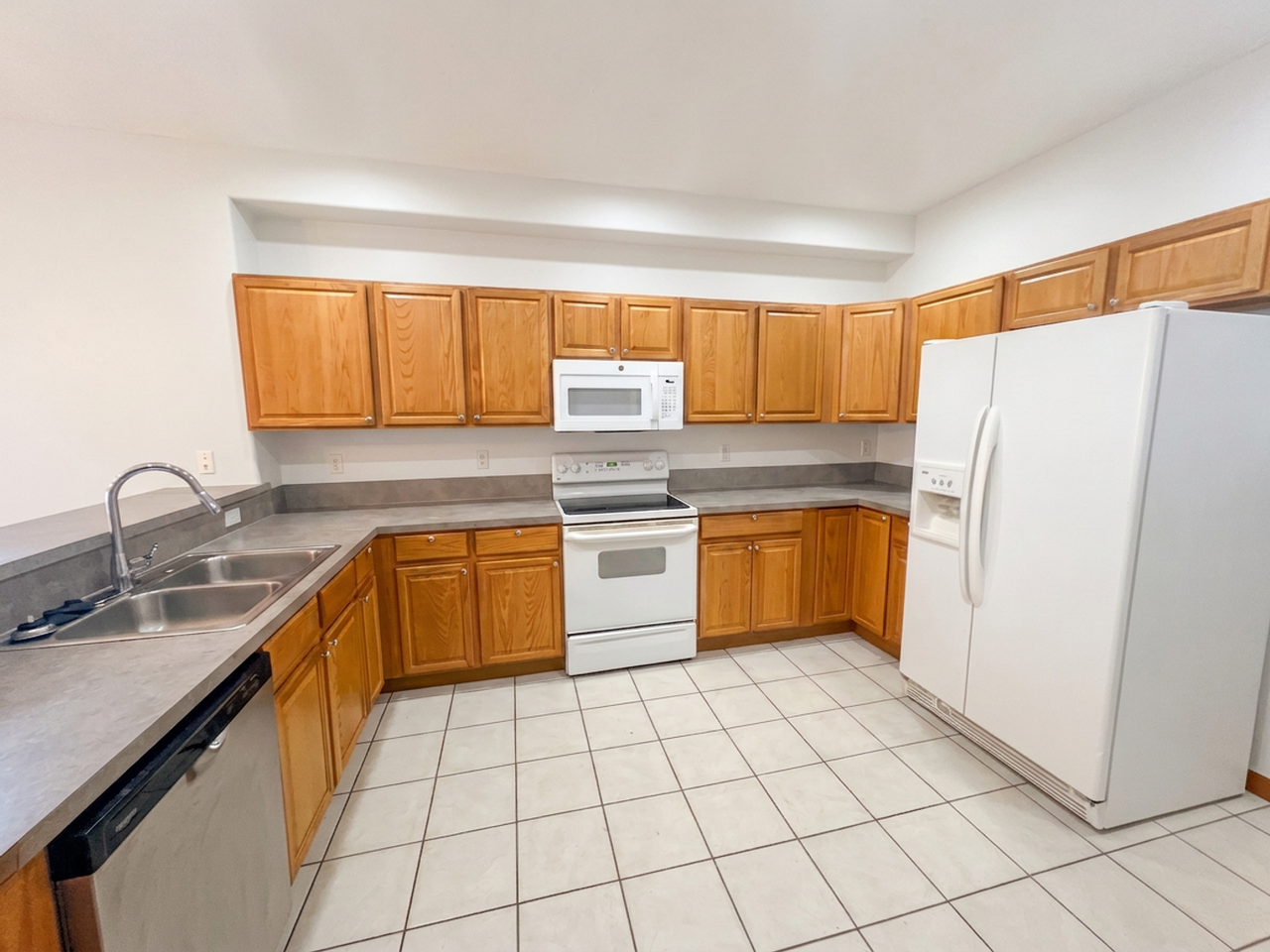 42 Audrey Cir - Photo 4 of 11