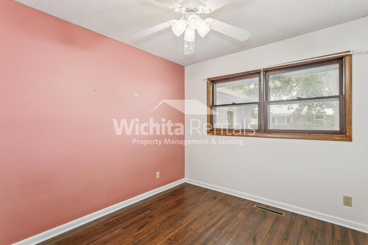 1418 N Money St - Photo 7 of 18
