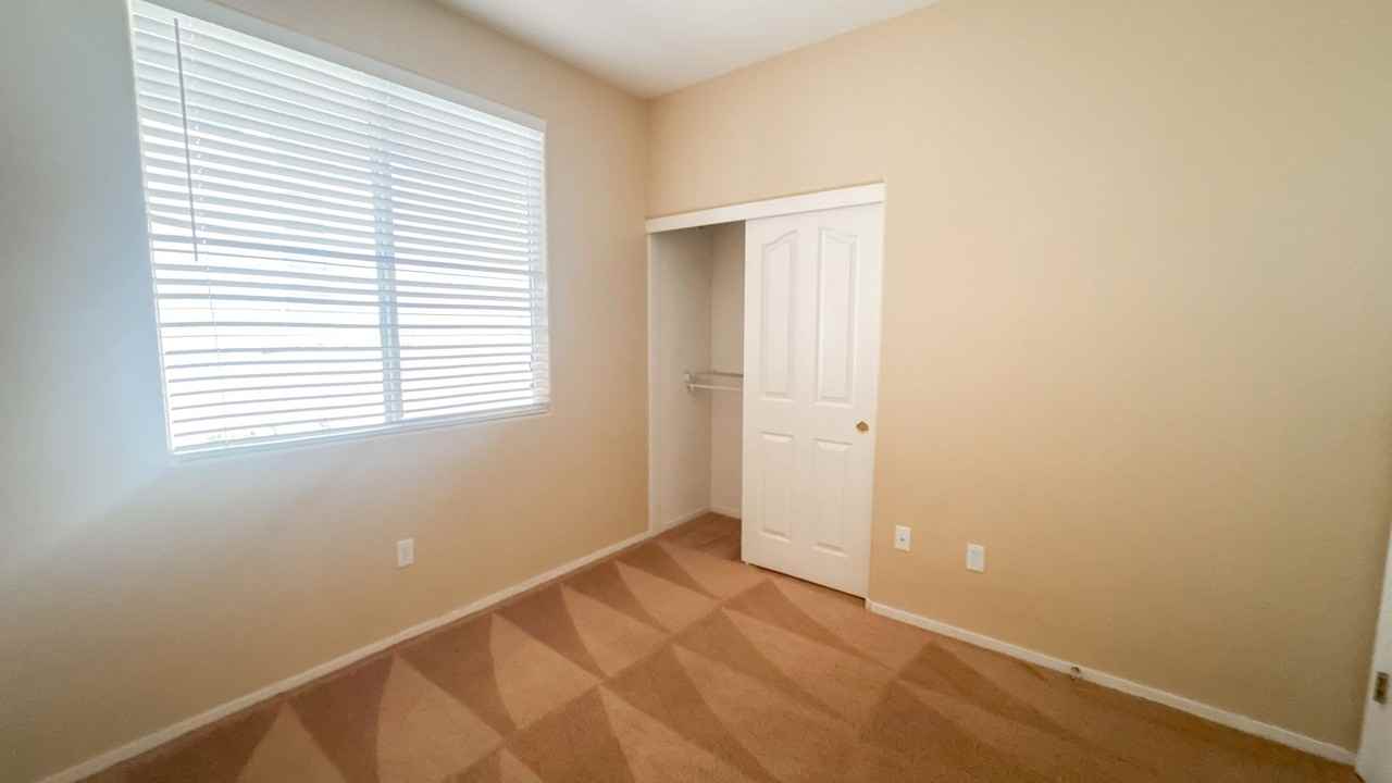 10724 Windrose Point Ave - Photo 3 of 12