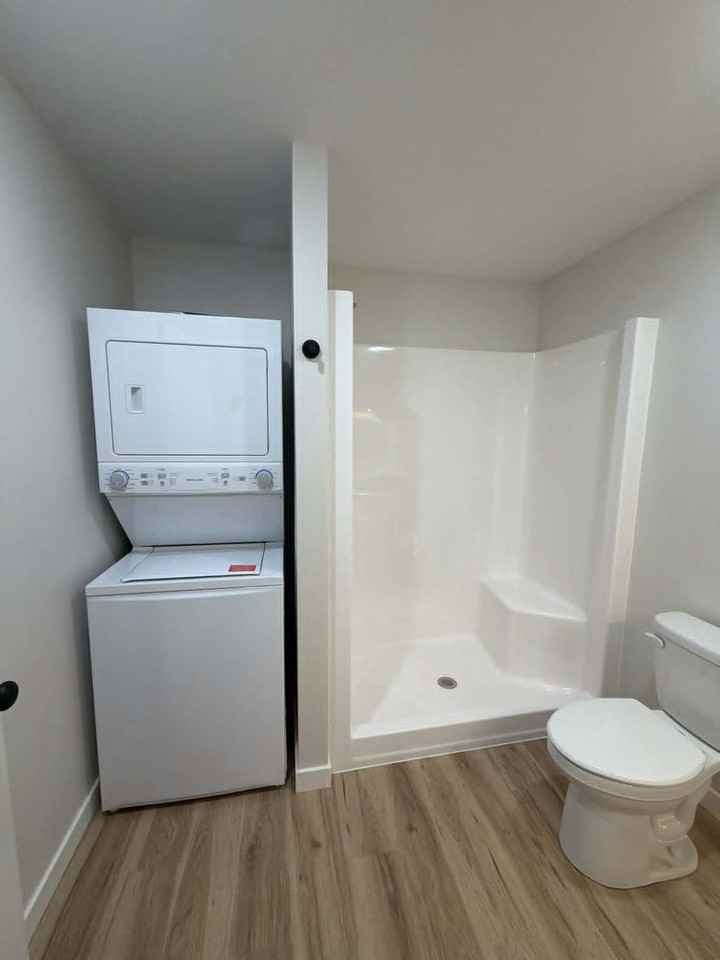 Q4 Rentals - 104 8th Ave SW - Photo 6 of 15