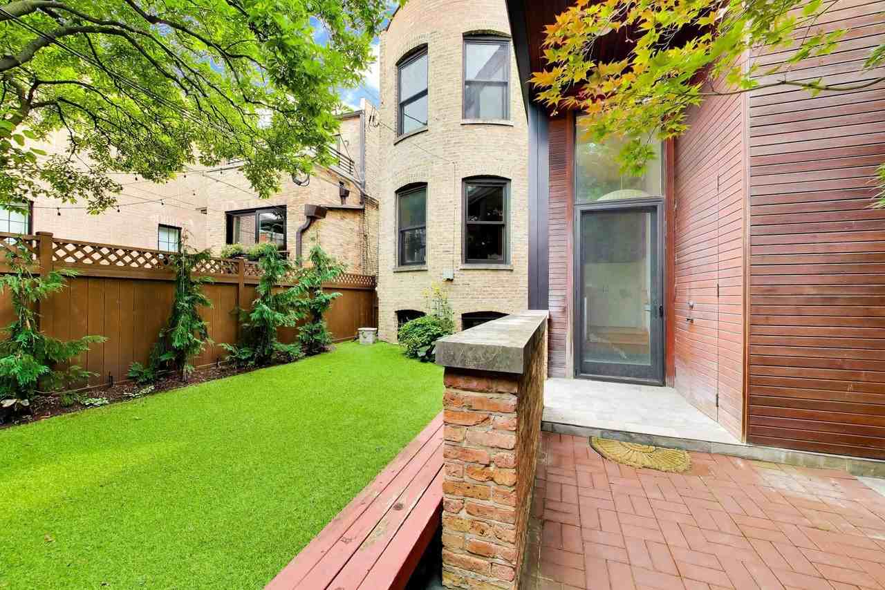 3752 N Wayne Ave - Photo 3 of 46