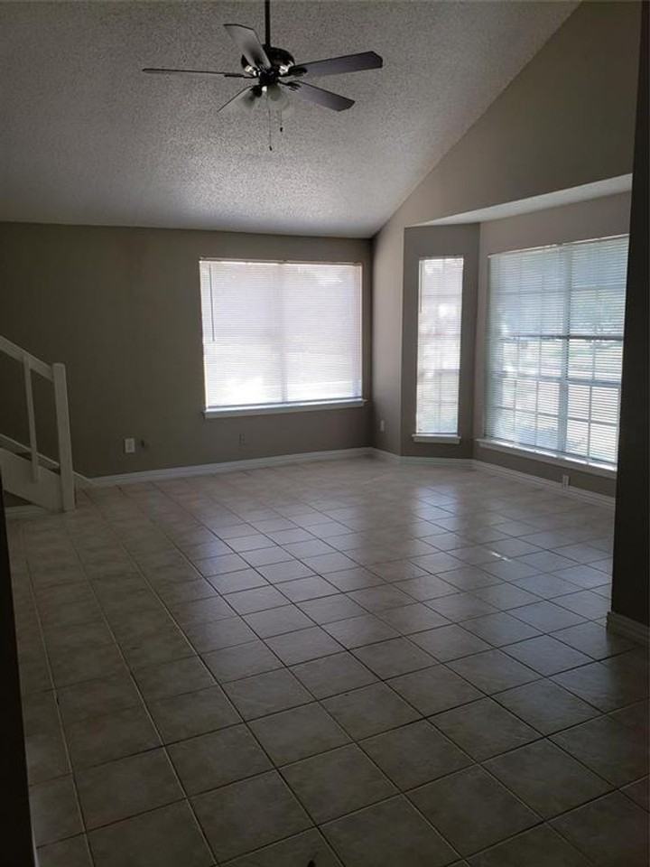 17010 Pastoria Dr - Photo 6 of 22