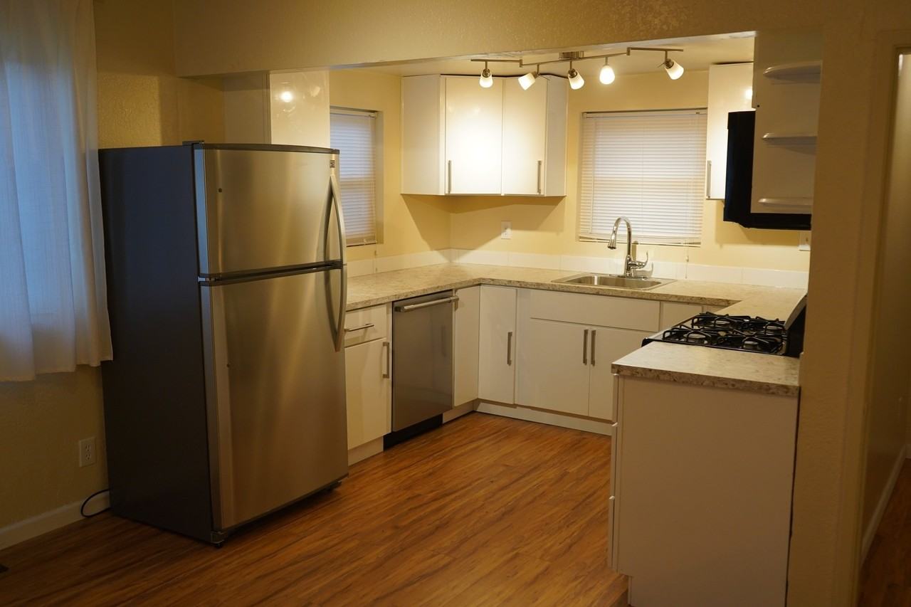 4643 Tulip Ave - Photo 4 of 39
