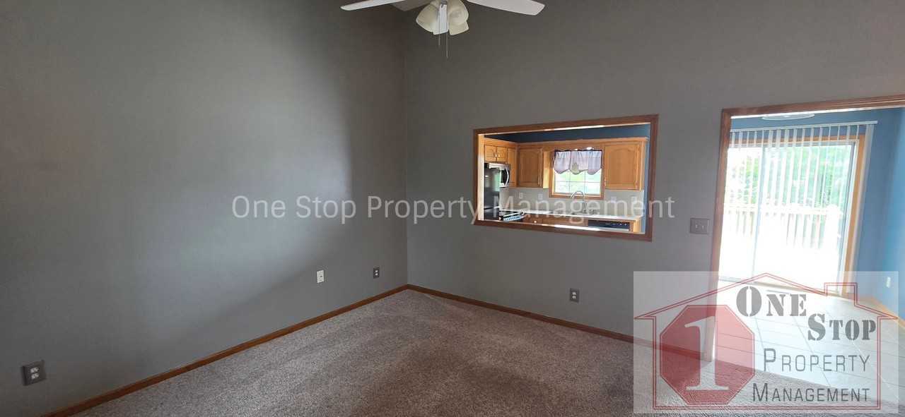 1317 S Huntington Dr - Photo 6 of 30