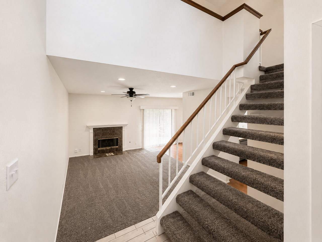 22941 Banyan Pl - Photo 2 of 12