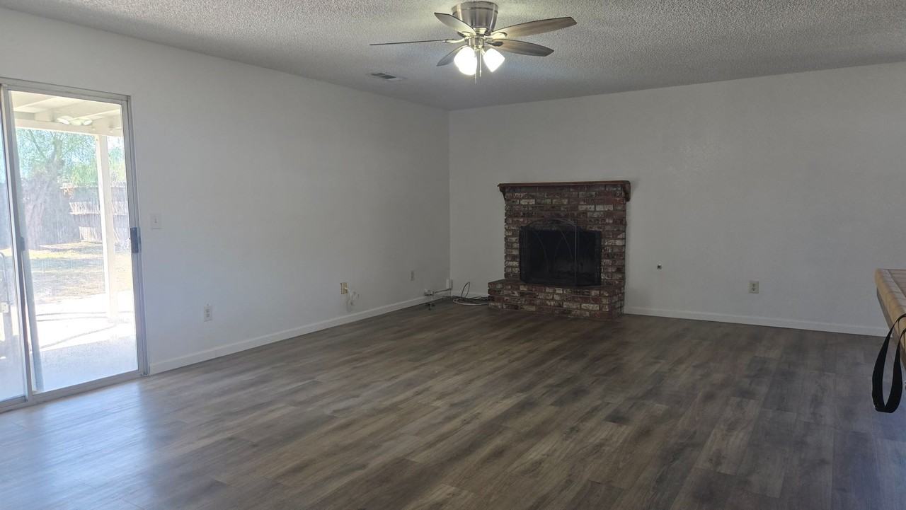 2146 Neill Way - Photo 3 of 11