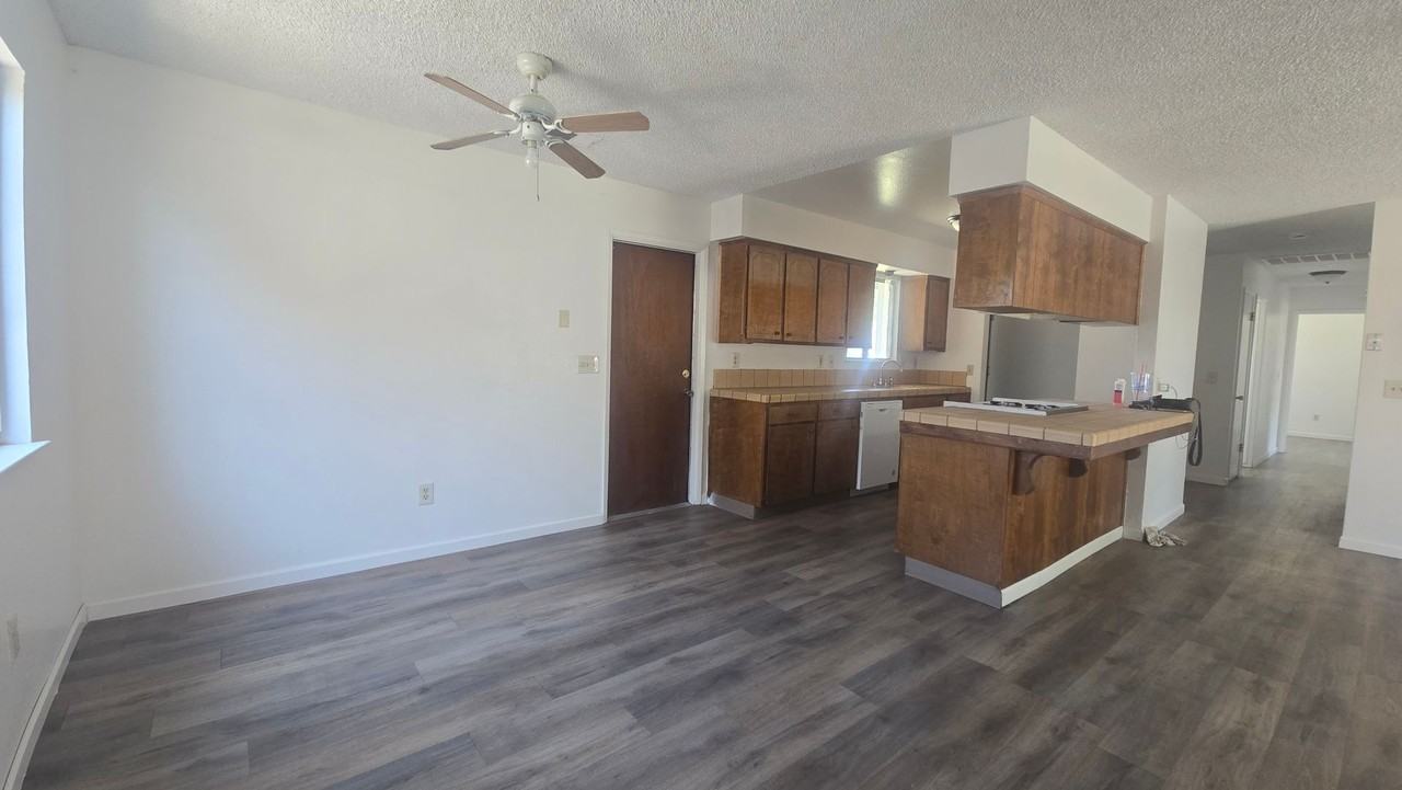2146 Neill Way - Photo 5 of 11