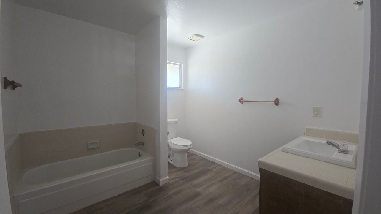 2146 Neill Way - Photo 6 of 11