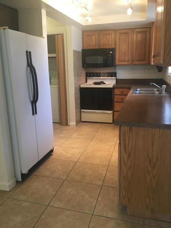 7481 E Tamara Dr - Photo 5 of 18