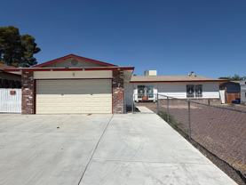 424 Oakmont Dr - Photo 1 of 1
