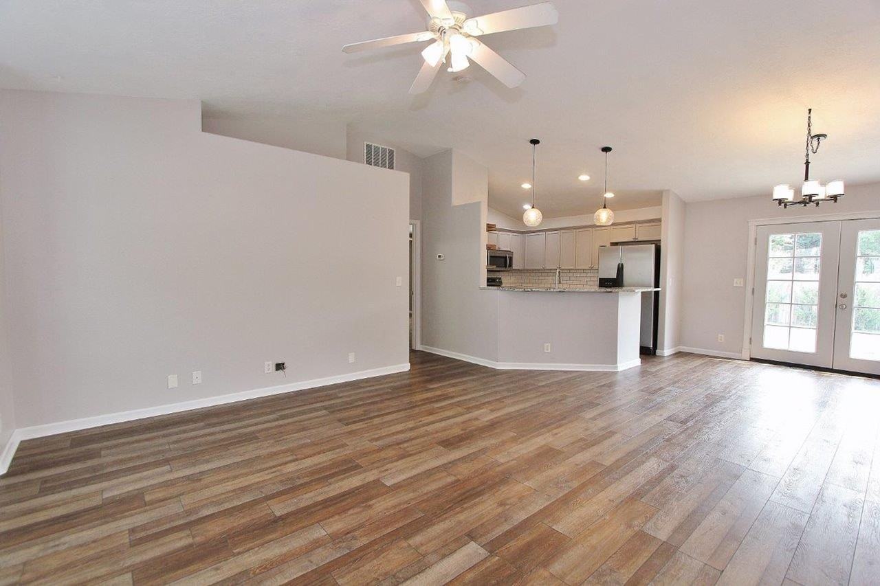6236 S Star Struck Ave - Photo 2 of 28