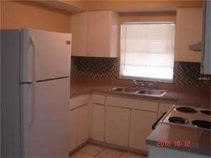 7300 N Taliaferro Ave - Photo 3 of 9