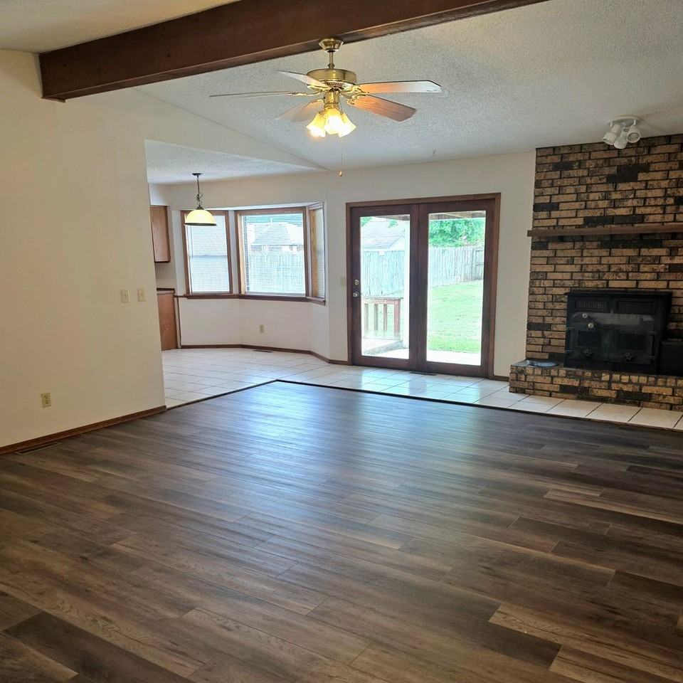 3228 W Village Ln - Photo 3 of 19