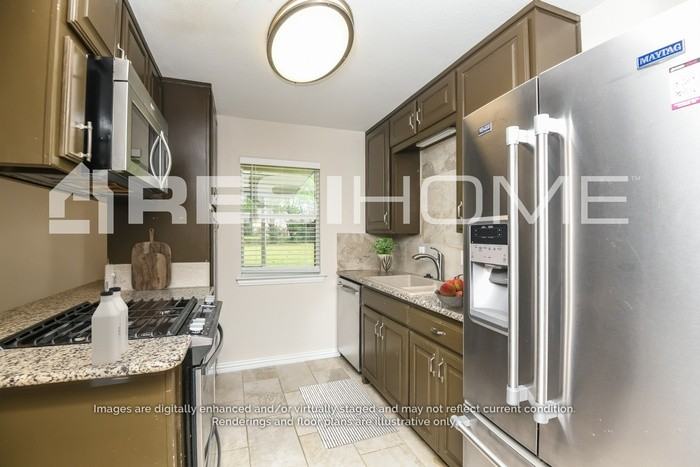521 Kemper Ave - Photo 2 of 17