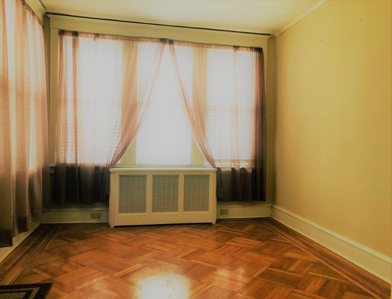 618 Gerhard St - Photo 3 of 17