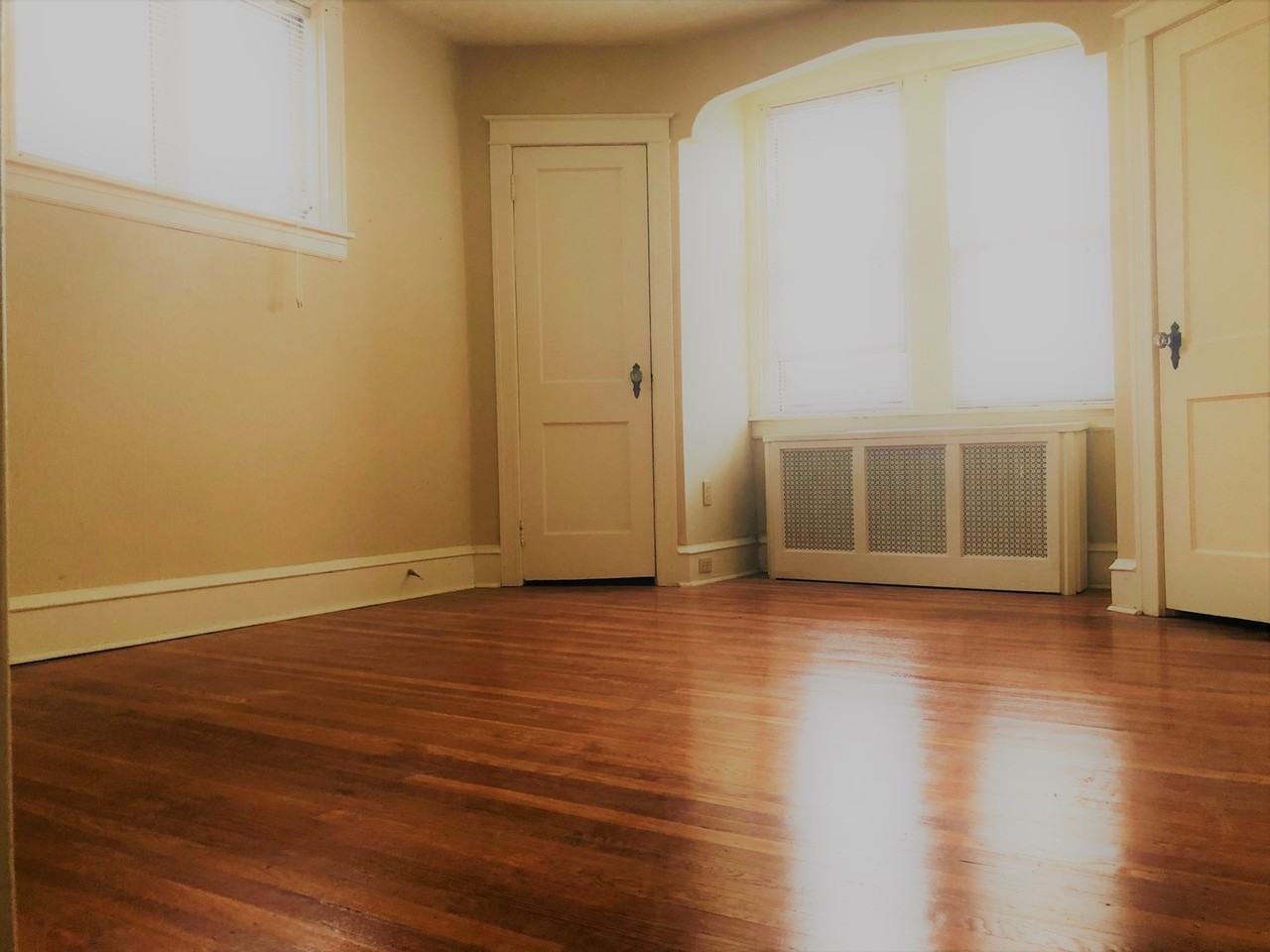 618 Gerhard St - Photo 6 of 17