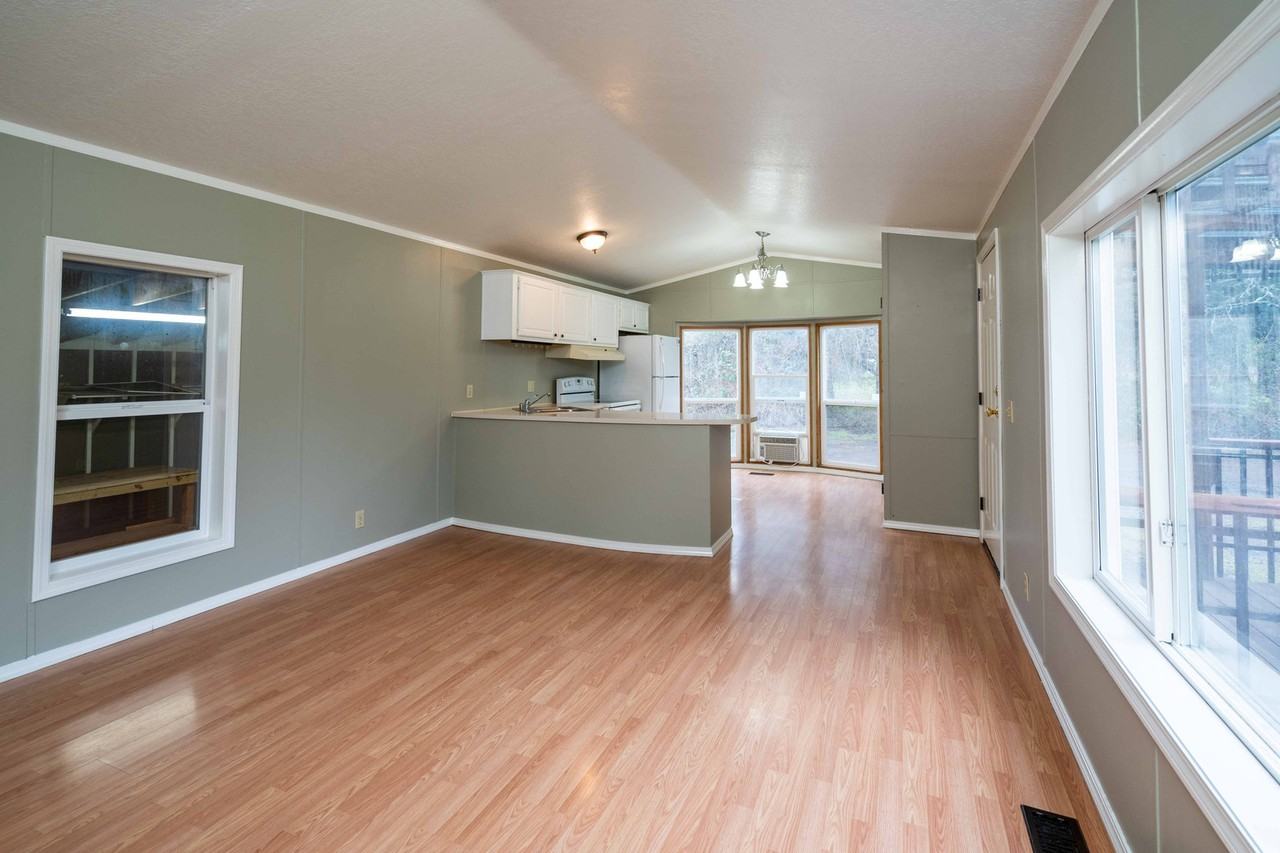 24808 Ne Dresser Rd - Photo 4 of 16