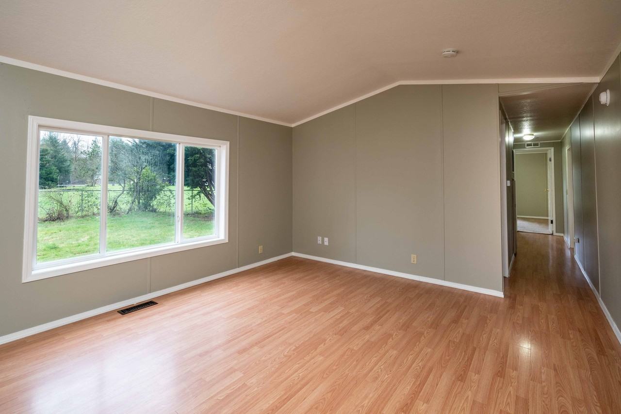 24808 Ne Dresser Rd - Photo 6 of 16