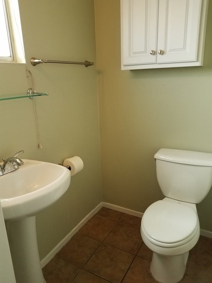 1438 15th St - Photo 5 of 13