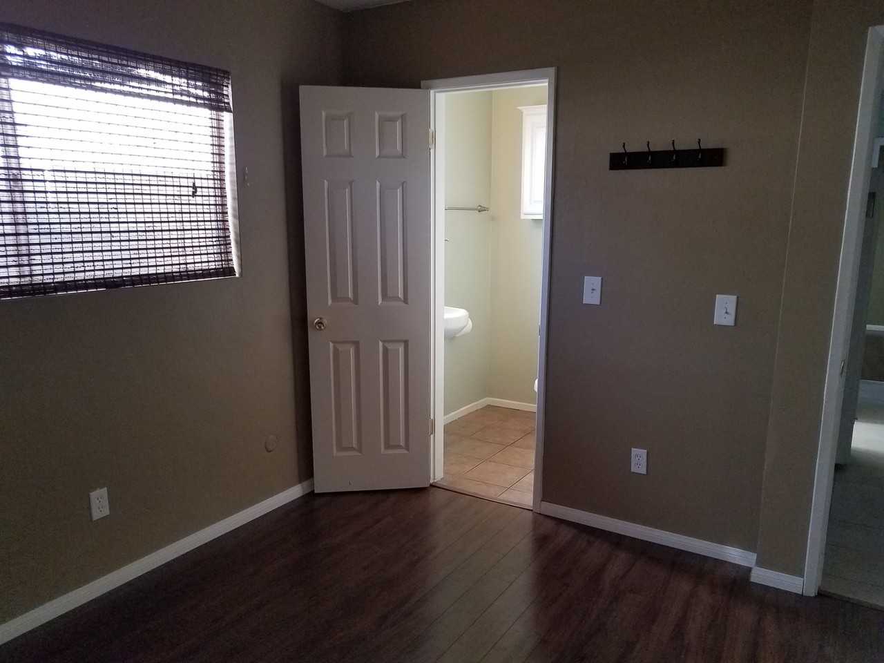 1438 15th St - Photo 6 of 13