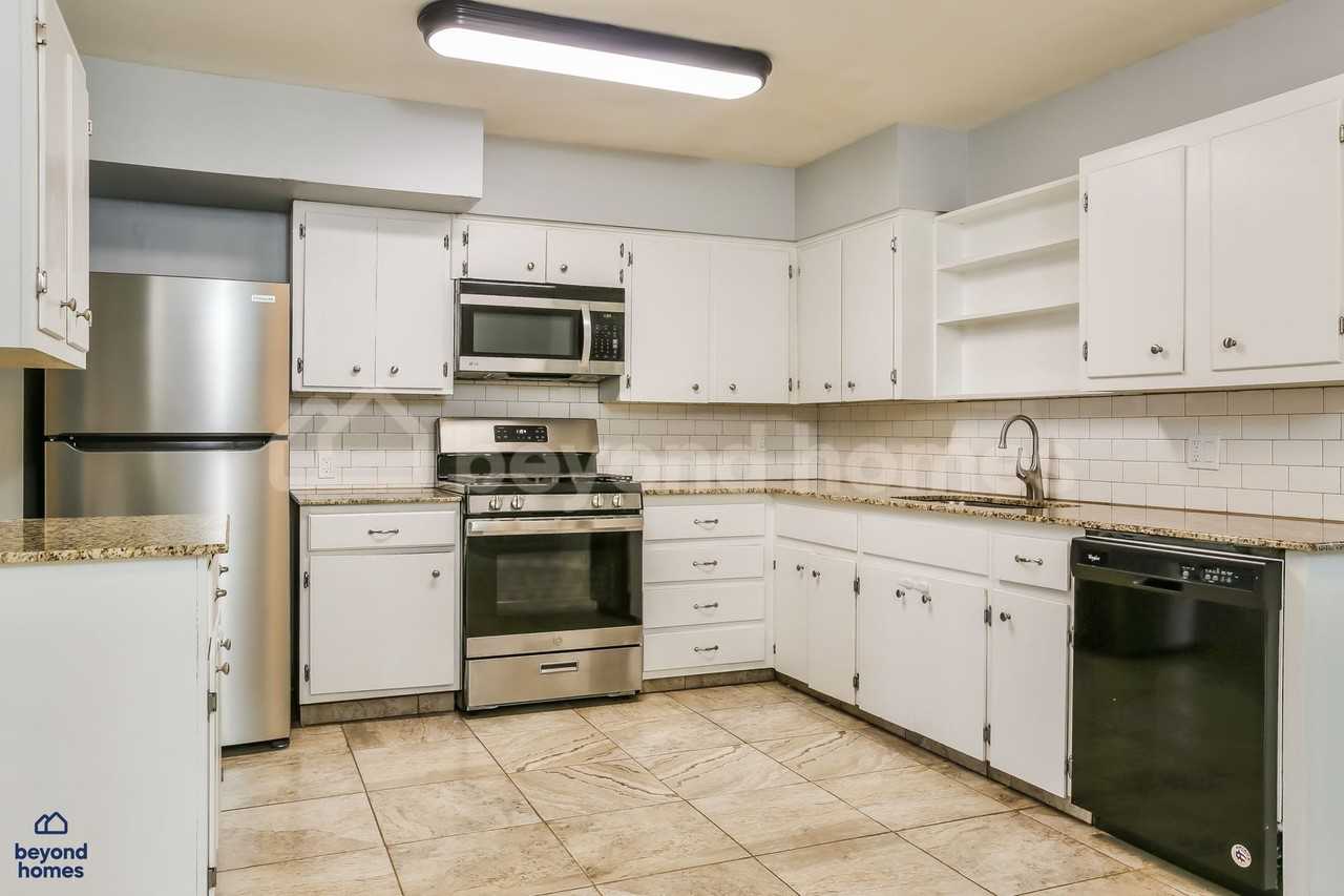 512 Nebling Rd - Photo 5 of 19