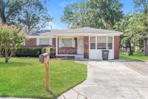 featured image of 318 Hillwood Dr