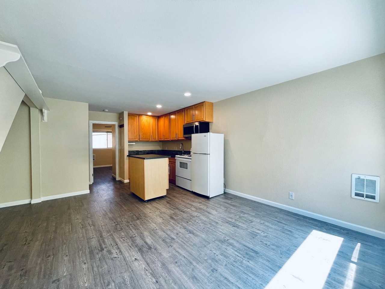120 14th Ave - Photo 2 of 12