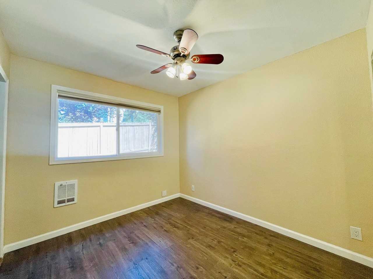 120 14th Ave - Photo 6 of 12