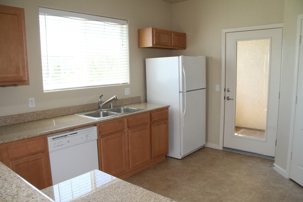 5416 Tares Cir - Photo 6 of 14