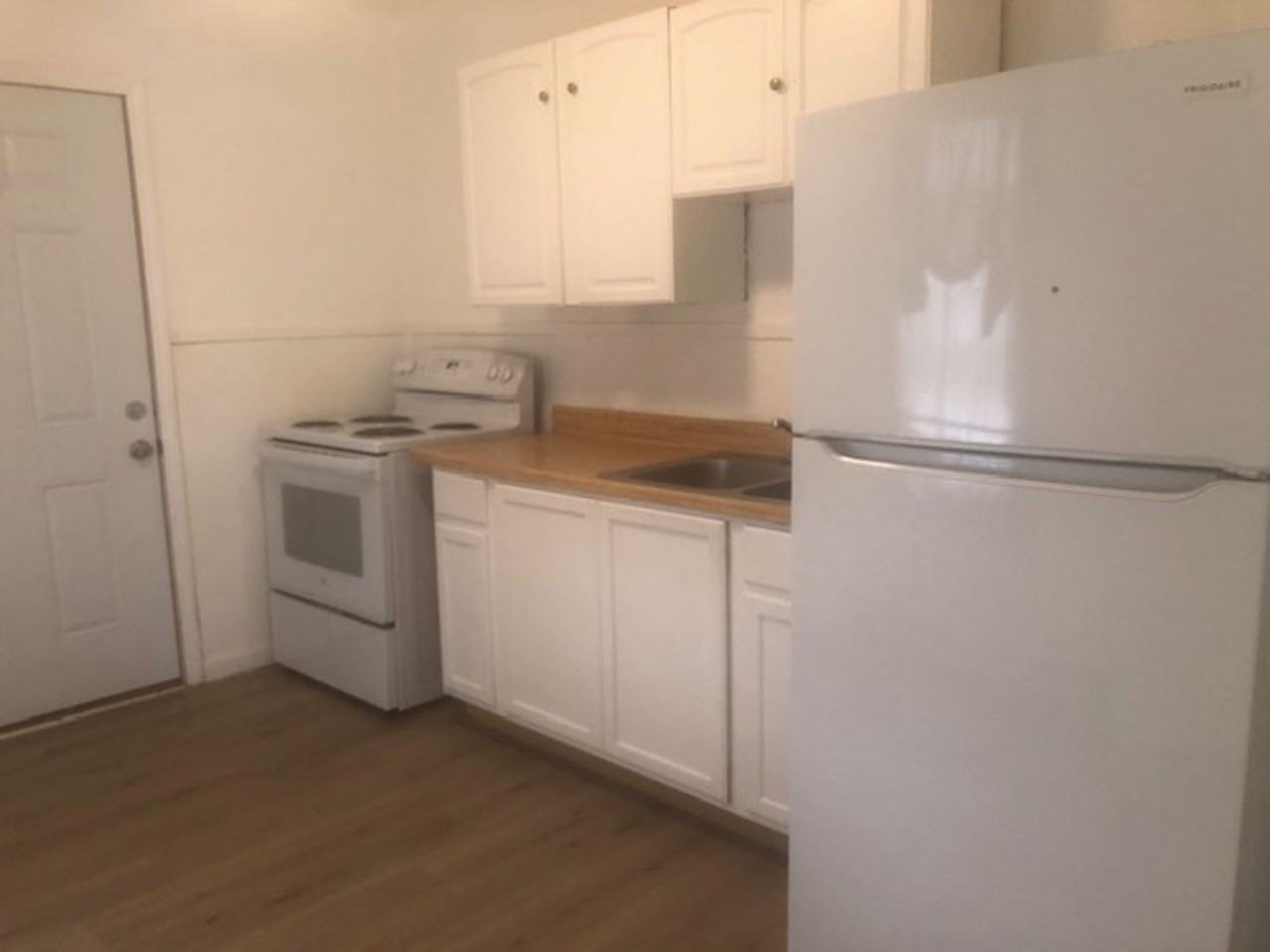 2730 Knox Ave - Photo 2 of 7
