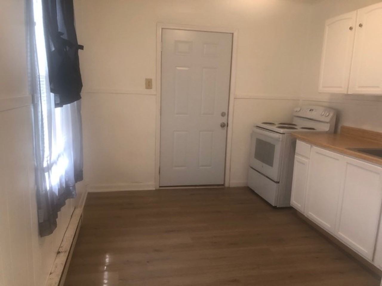 2730 Knox Ave - Photo 3 of 7