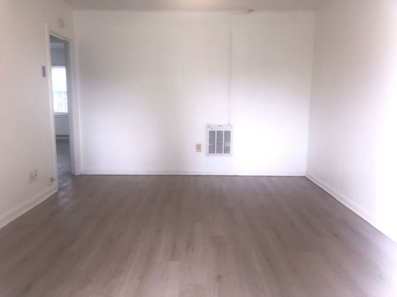 2730 Knox Ave - Photo 4 of 7