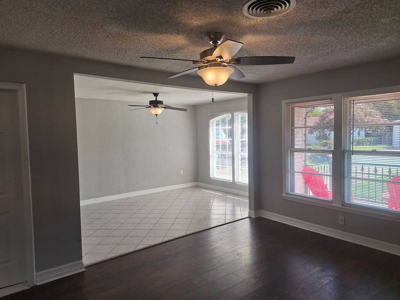 1225 Harrison Ln - Photo 4 of 25