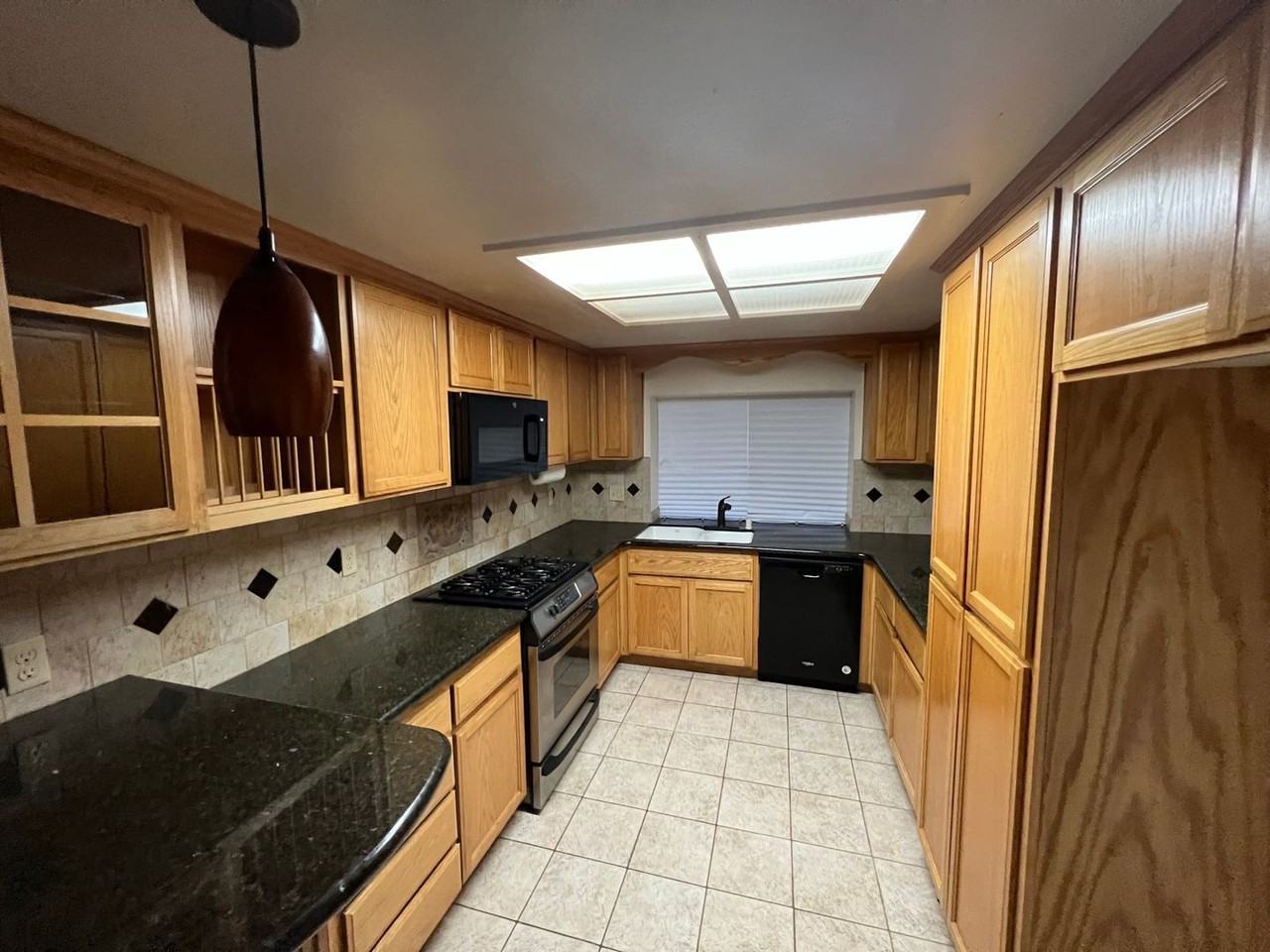 2870 Higgins Rd - Photo 5 of 15