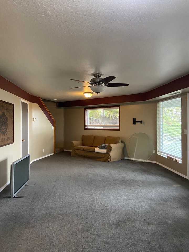 4757 Cherry Heights Rd #B - Photo 6 of 12
