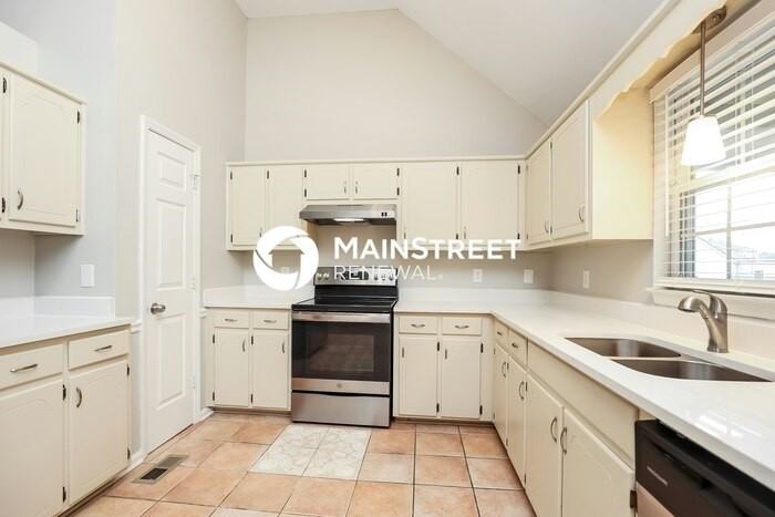 1003 Cornwall Ct - Photo 7 of 16