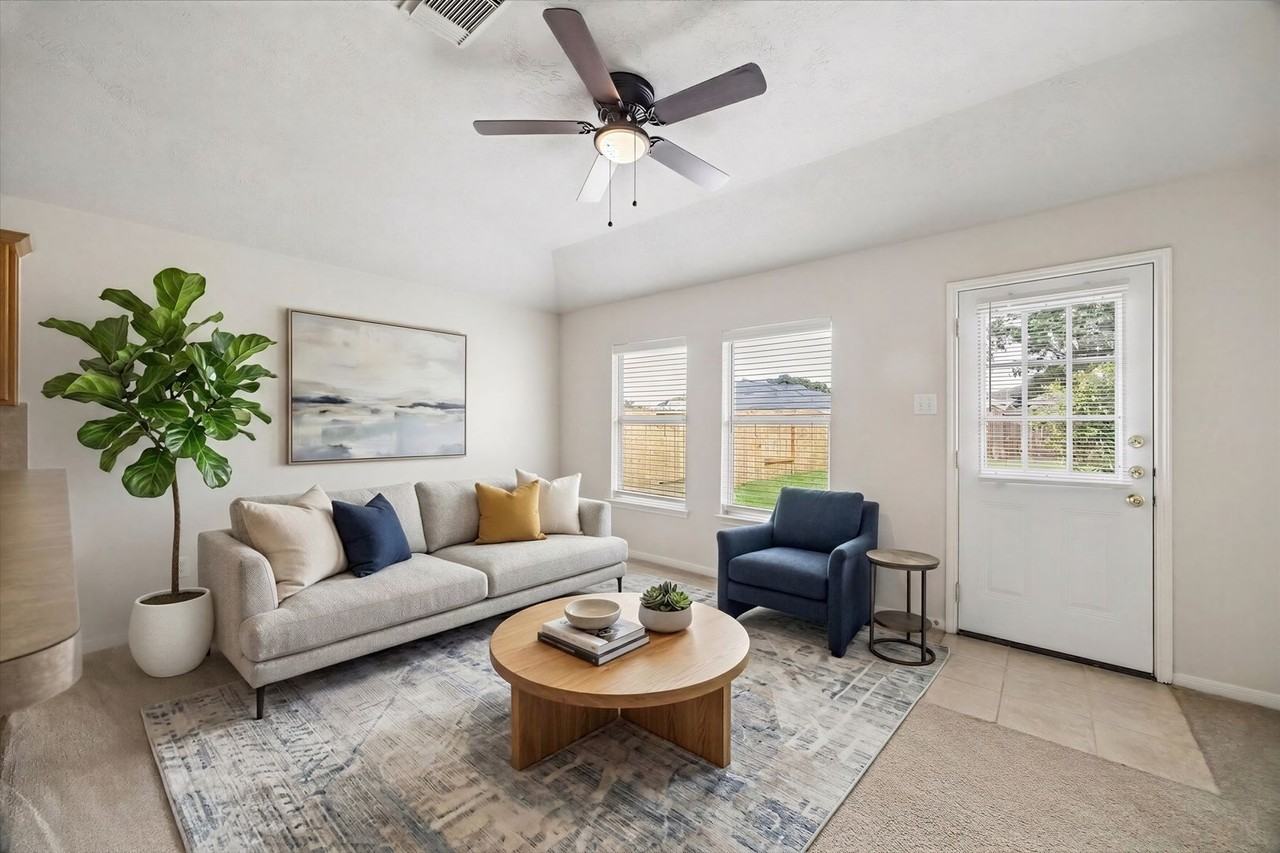 8022 Indian Desert Dr - Photo 2 of 19