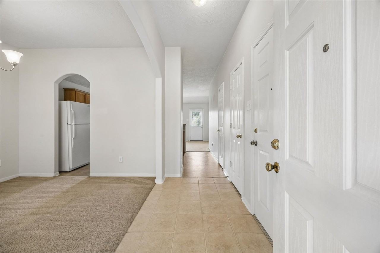 8022 Indian Desert Dr - Photo 5 of 19