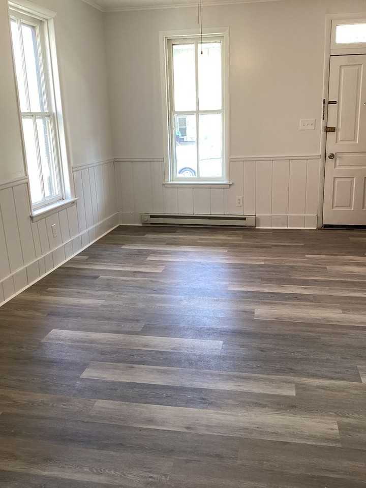 232 W 2nd St - Photo 4 of 32