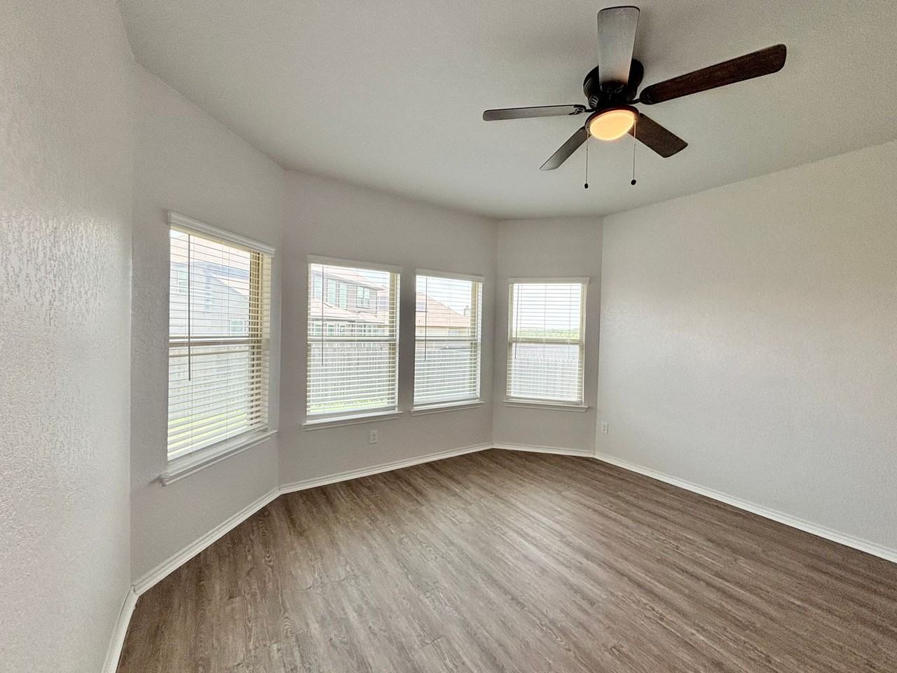 8226 Noble Crst - Photo 5 of 18