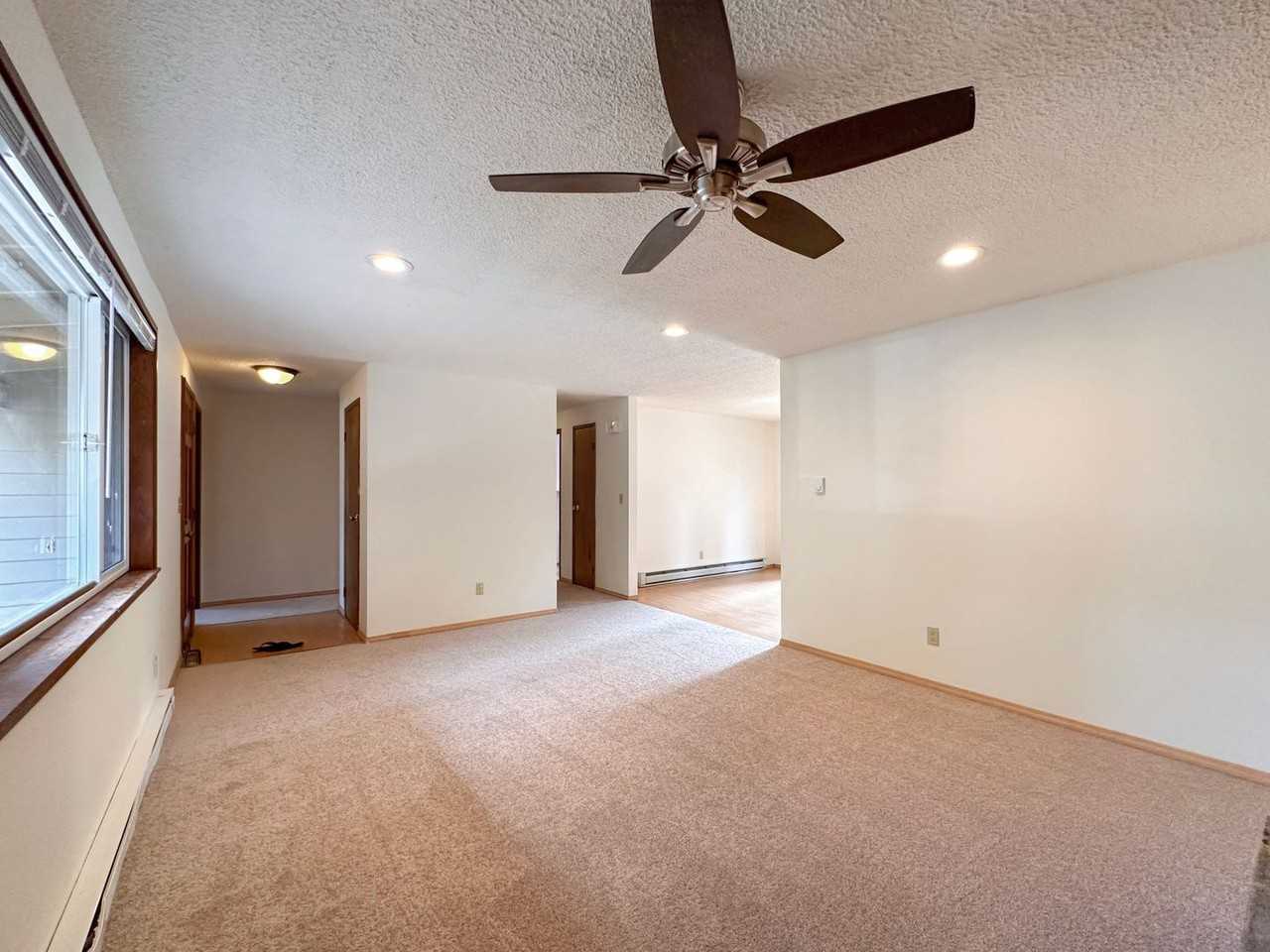 6909 133rd Ct Ne - Photo 4 of 21