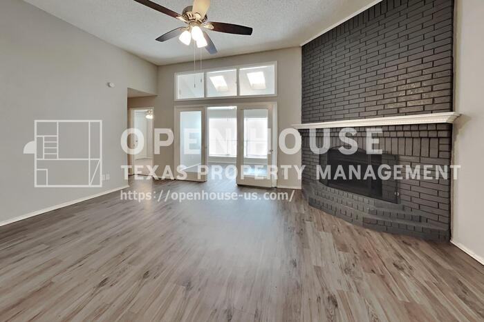 6222 Sasaki Way - Photo 5 of 20