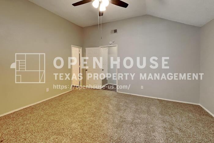 6222 Sasaki Way - Photo 7 of 20