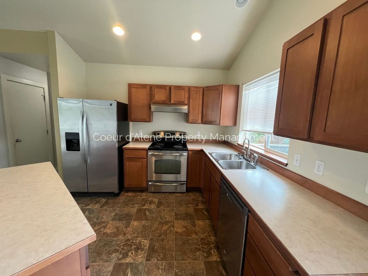 3698 W Sharpshin Dr - Photo 5 of 17