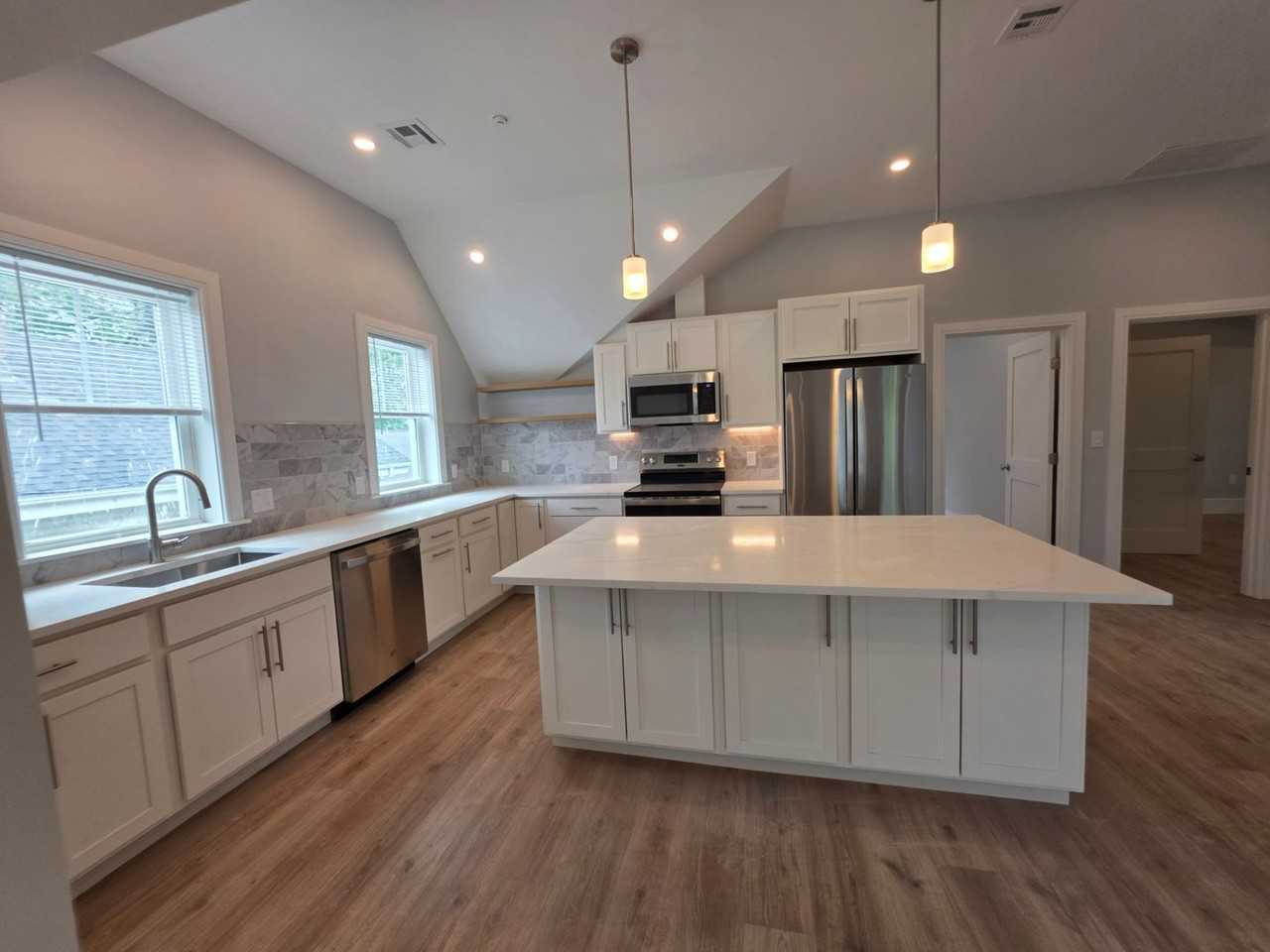 8 Holton St - Photo 2 of 27